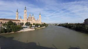 El Ebro a su paso por Zaragoza